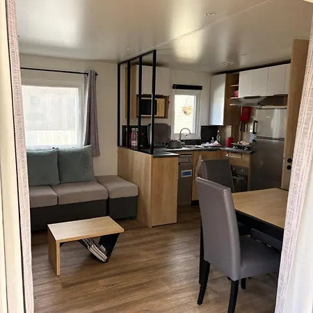 Κάμπινγκ Mh 314 Grand 3 Et 1 Salle De Bain Dans 4 Etoiles *